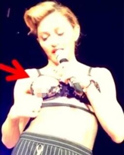 Madonna'nın Göğüs Şovu Yabancı Basında - Son Dakika.