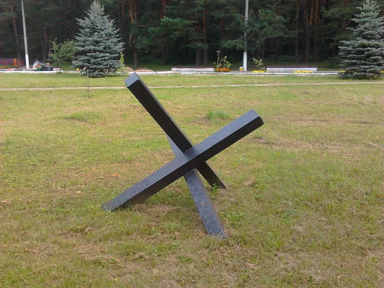 Противотанковый еж. Противотанковые ежи. заграждения (ежи ежи. противотанковые заграждения ежи. противотанковый еж гориккер.