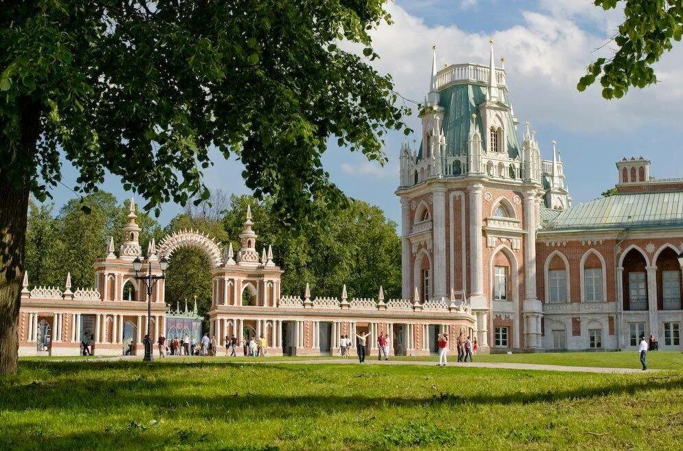 Какой музей в царицыно. Парк заповедник Царицыно. Парковый ансамбль Царицыно. Ансамбль Царицыно (1776—1786). Парк музей Царицыно.