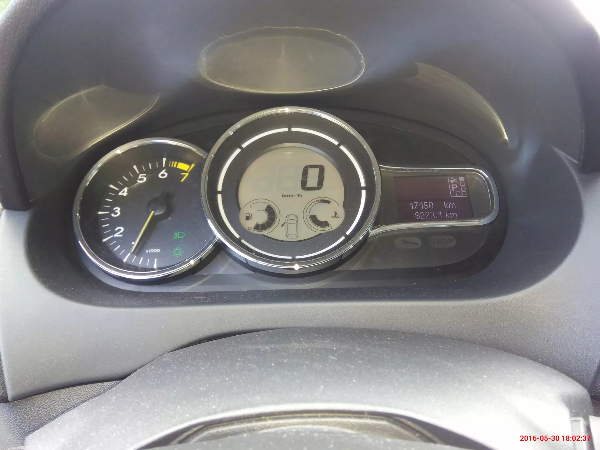 Бортовой компьютер меган 2. Бортовой компьютер меган 2. Бортовой компьютер меган 2. Приборная панель меган 2. Бортовой компьютер рено меган 2 2006 года.