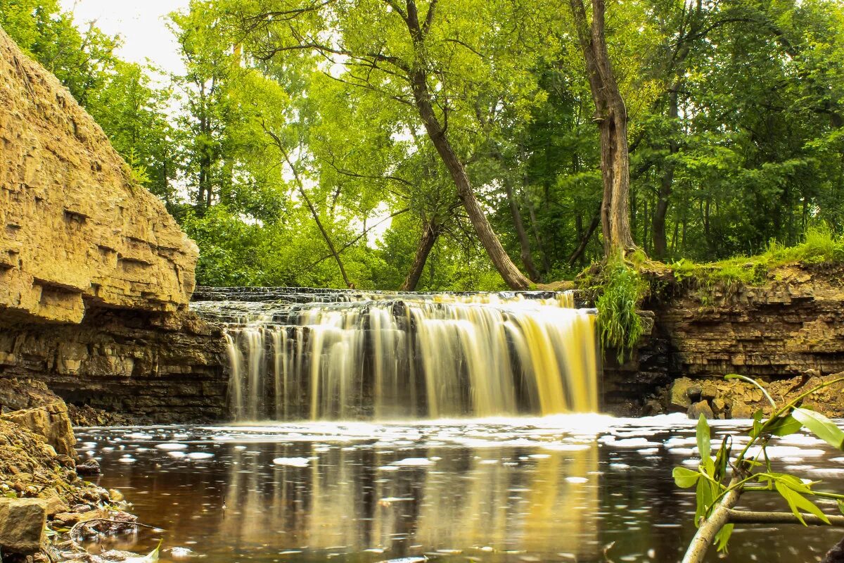 Коттеджный поселок ульяновка тосненский район. Ульяновка ленобласть. Ульяновка ленобласть. Саблинский водопад ленинградская область. Ульяновка ленобласть.