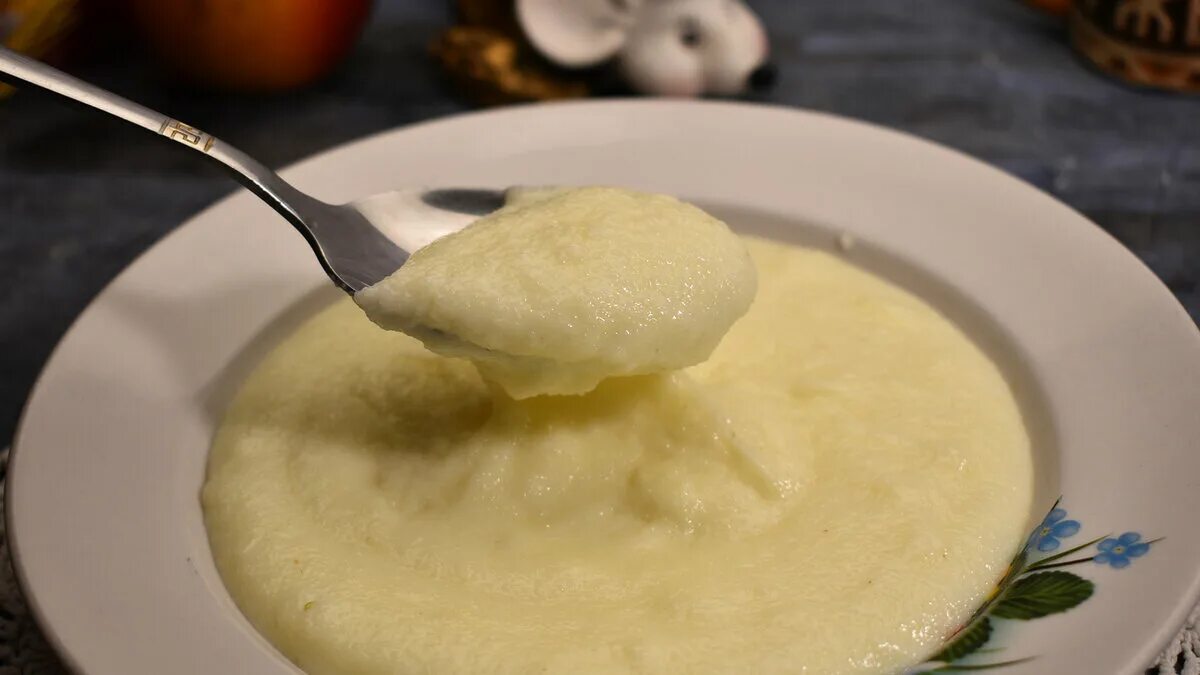 Рецепт приготовления манной каши. Пропорции манной каши на молоке. Каша манка на молоке. Манная каша. Жидкая манная каша на молоке пропорции на 2.