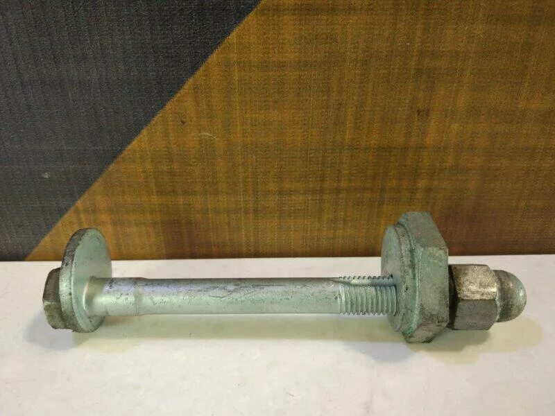 болт ауди а6 с5. болт крепления верхних рычагов ауди а6 с5. болт ауди а6 с5. болт крепления приводов ауди а4. болт колеса ауди а6 с5.