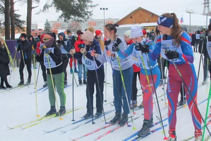 Лыжные гонки сахалин. Спартакиада по лыжным гонкам на роллерах. Чемпионат россии по лыжным гонкам 2022 сыктывкар. Новосибирский биатлонный комплекс соревнования. Результаты лыжных гонок сегодня на спартакиаде.