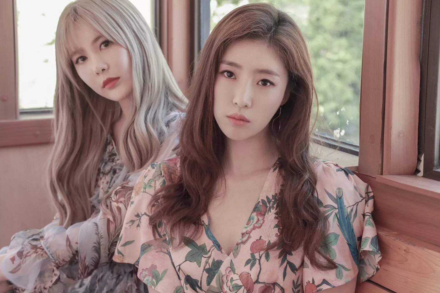 Подруги корейки. Красивая корейская сестра. T ara eunjung 20221. Красивая корейская сестра. T-ara qri hot.