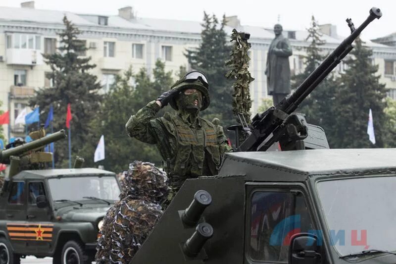 Выплаты к 9 мая в лнр. Парад 9 мая лнр. с днем победы донецк.