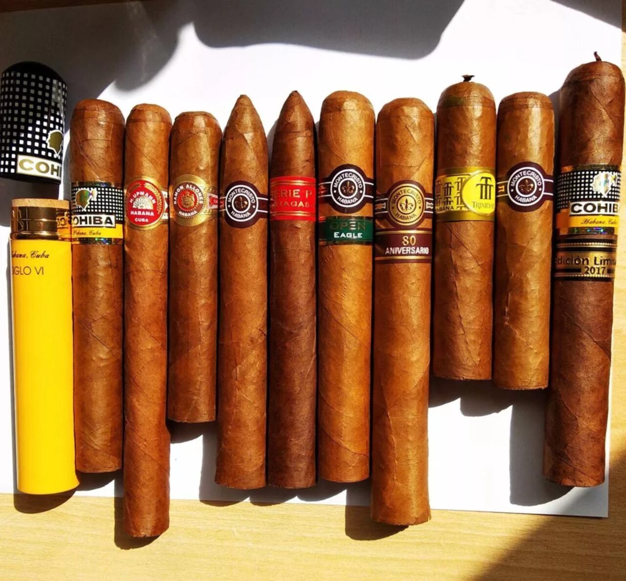 Кубинский сигары спб. Сигары Cubana кубинские Cohiba. Сигара SELECTADO Cuba. Кубинские сигары в СССР В В алюминиевой упаковке кубинские. Кубинская сигара 10 шт маленькая.