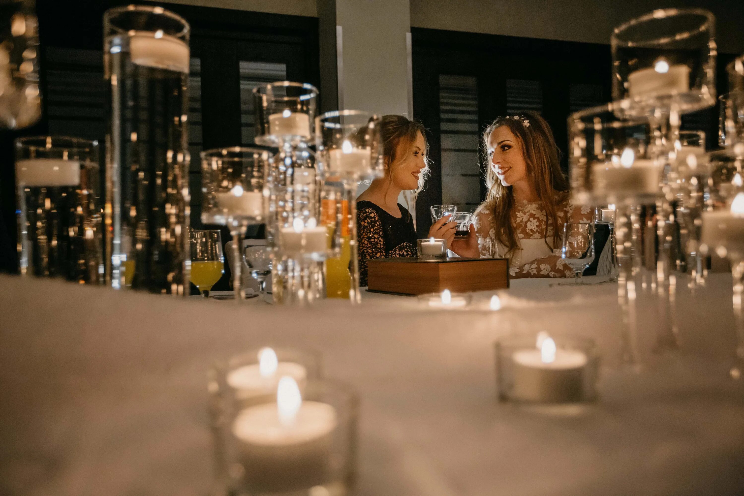 Свечи в кафе. Империя воскресенск ресторан. Свечной ресторан. Свеча ярославль ресторан. Ресторан свечка.