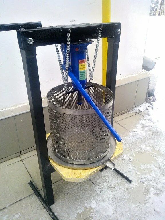 Как сделать простую соковыжималку
