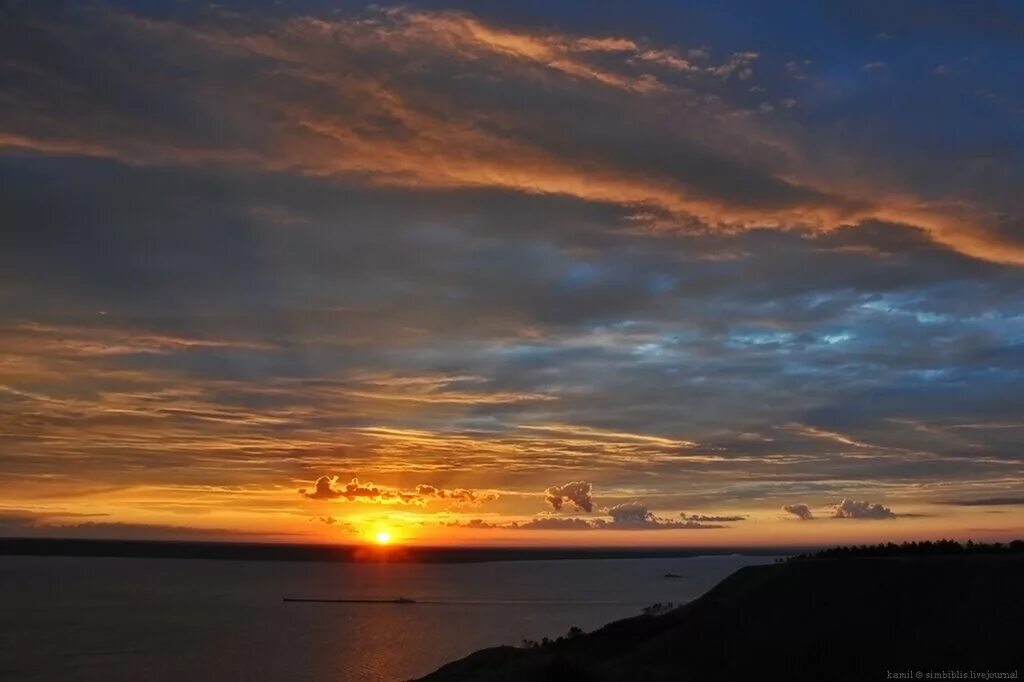 Волжские рассветы и закаты дзен. Река волга поволжье. Рассвет в волжском. Фото закат в горах сенгелеевка. Рассвет в ульяновске.