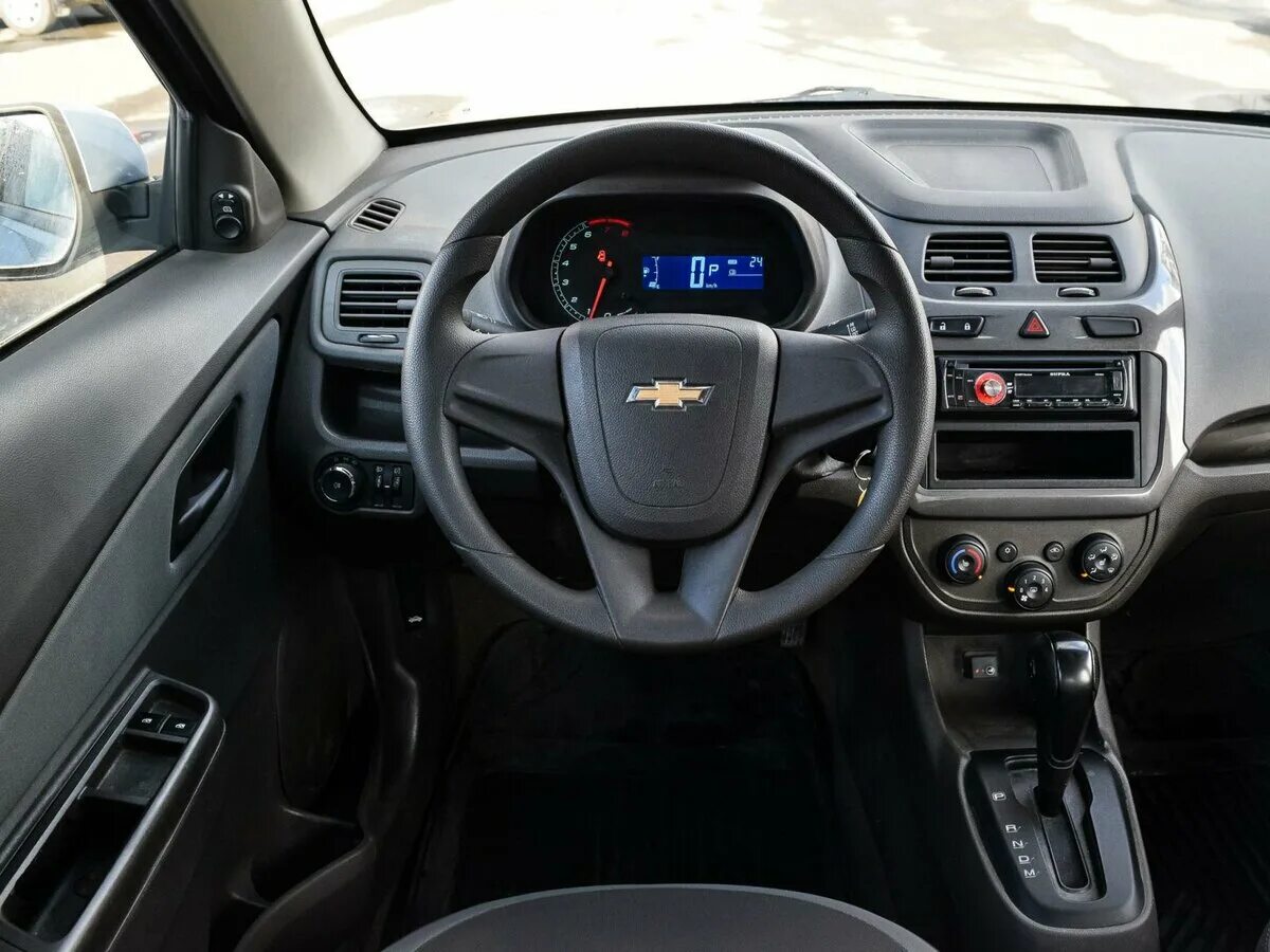 Cobalt Chevrolet 2013 салон. Шевроле кобальт 2013. Chevrolet Cobalt 2 салон. Шевроле кобальт 2022 салон.