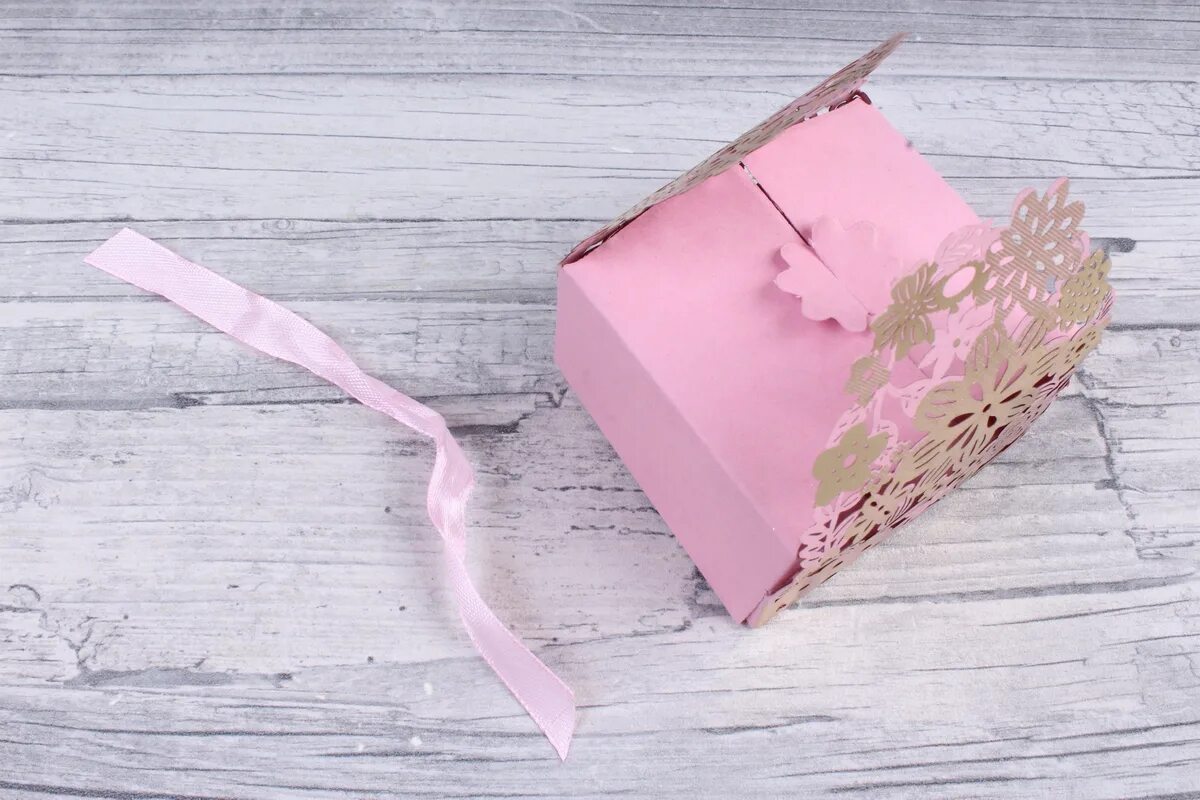 Коробка бонбоньерка. Тойбастар бонбоньерки. Коробочка бонбоньерка. Коробочки для подарков бонбоньерки. Коробочки бонбоньерки.