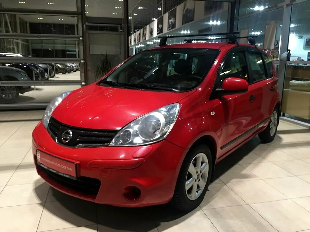 Ниссан ноут красноярске. Nissan Note красный. Nissan Note красный 2008. Ниссан ноут красный 2007. Ниссан ноут 2006 красная.