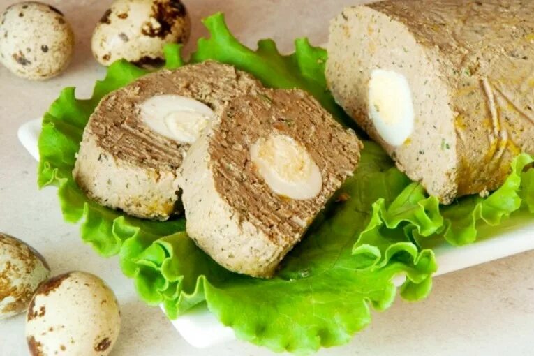 Рулет из печени и яиц рецепт. Паштет из куриной печени с яйцами. рулет из куриной печени с яйцом. печеночный паштет с яйцом. печеночный рулет с яйцом.