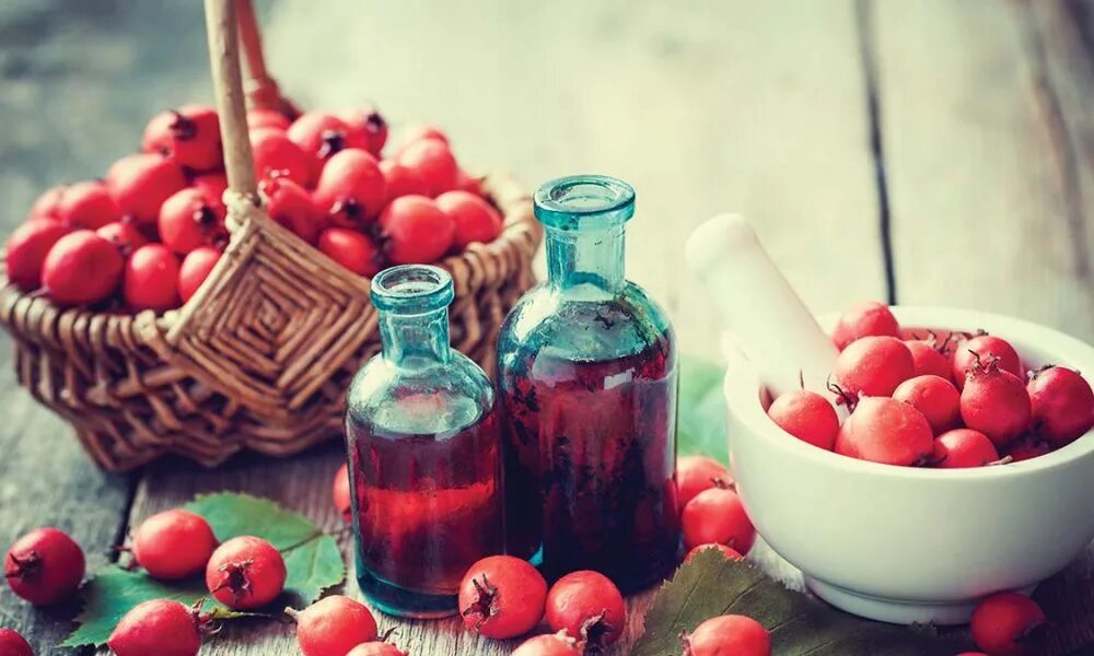 Отвар боярышника. Польза настойки. Эхинацея эликсир. Настойка из грецкого ореха. Настойка прополиса польза.