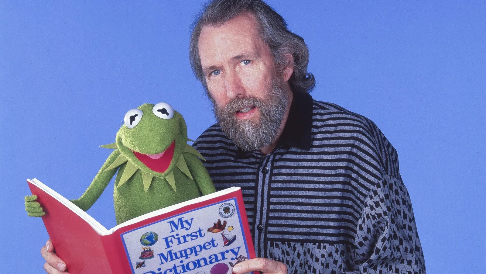 Джим хенсон. The jim henson company. Джим хенсон в молодости. Джим хенсон. Джим хенсон фото.