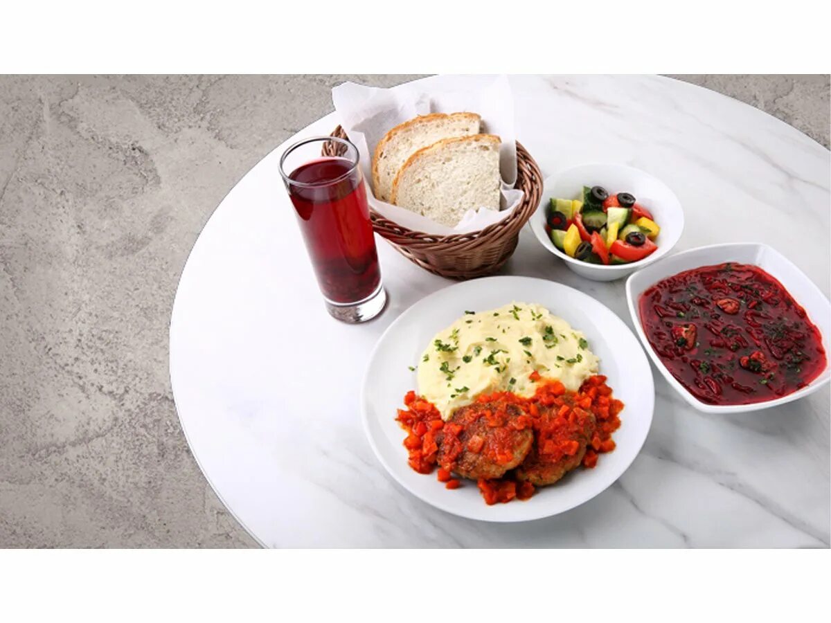 Рестораны мишлен монако. Красивый бизнес ланч. Сервировка обеда. Бизнес ланч реклама. Карло ланч.