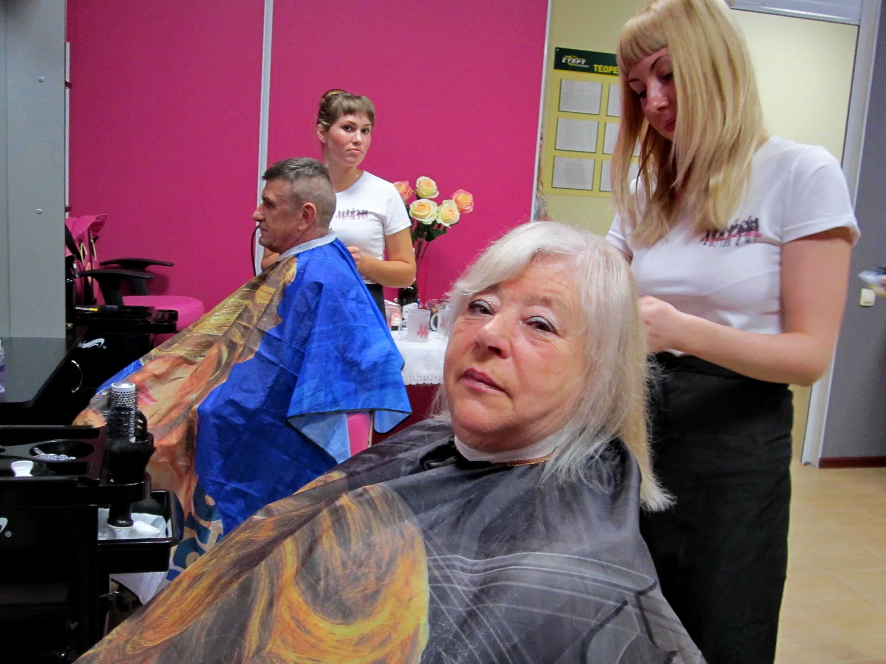 Пенсионеры на меропряити. Спартакиада для пенсионеров брянск. Празднование дня пожилого в парке. Концерт для пожилых. Брянская мб вакансии.