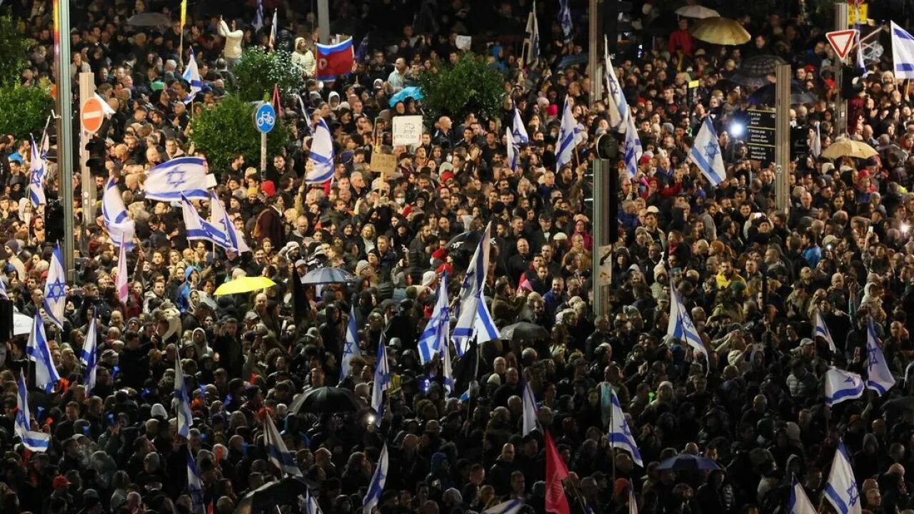 Протесты в Израиле 2023. Протесты в Тель Авиве. Митинги в Израиле против войны в Украине.