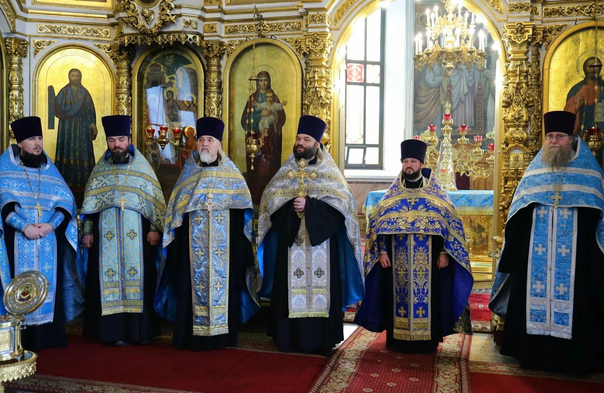 Расписание храма орехово зуево. Орехово-зуево орехово-зуевское благочиние. орехово-зуевское благочиние духовенство. духовенство орехово зуево богорождественский храм. главный собор благочиния в орехово зуево.