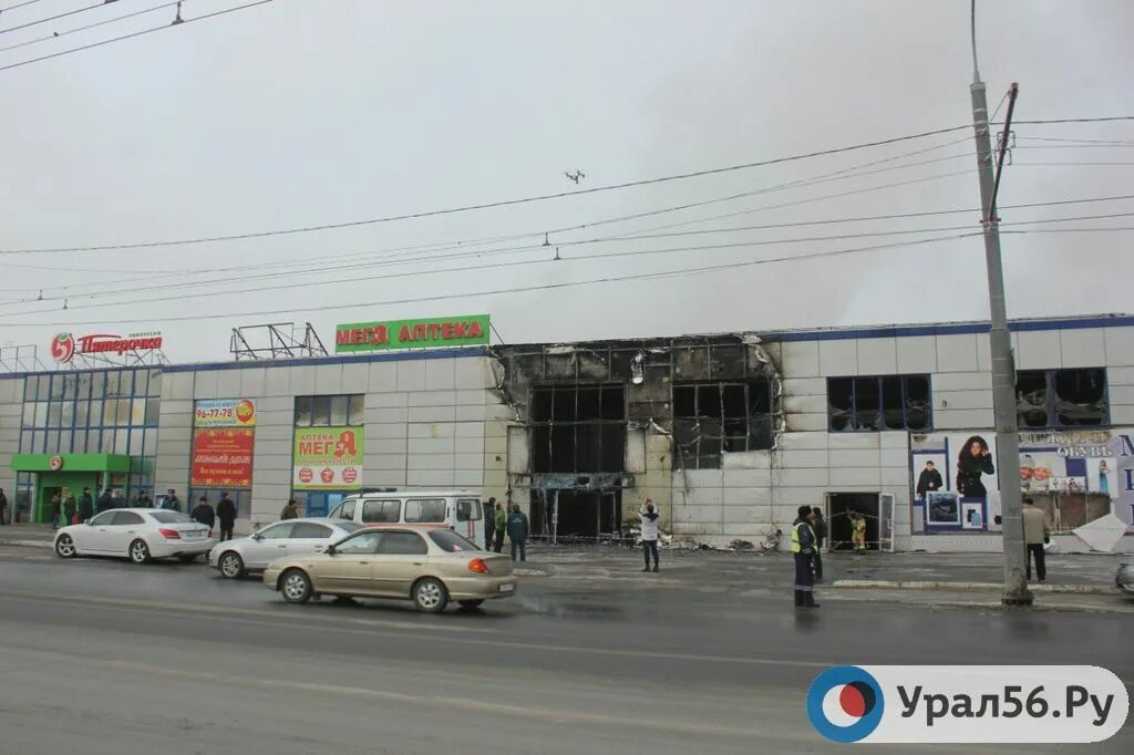 Тк мир прямой. ТЦ новый мир Оренбург. Проспект Победы вьетнамский рынок Оренбург. ТЦ мир. ТК Сокол.