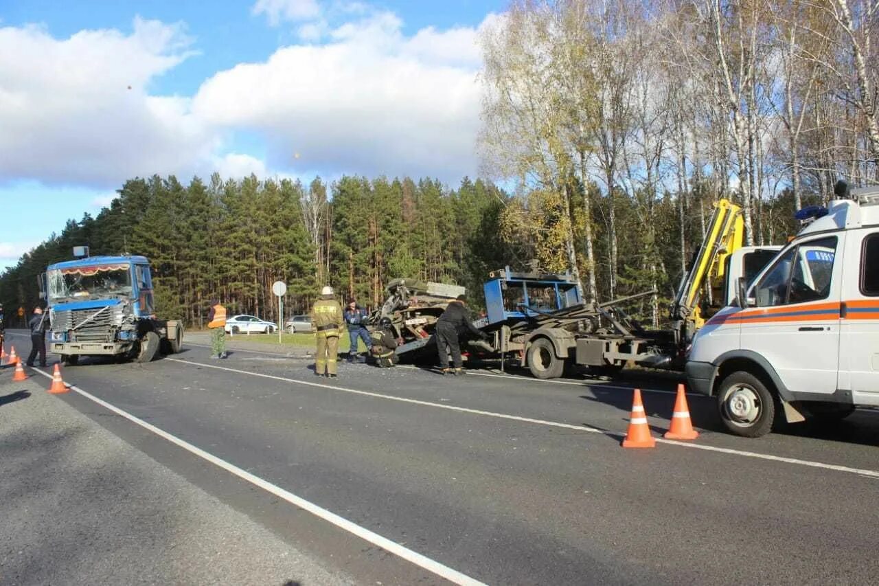 6 октября 2014. Авария на Юргинской трассе. Авария на трассе Томск Юрга. ДТП В Кемеровской области.