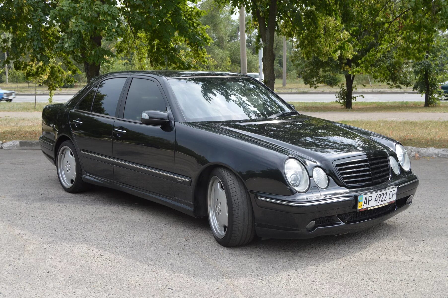 Мерседес е210 купить. Мерседес w210 e55. Mercedes Benz w210 long. Mercedes e55 AMG 2000. Мерседес е55 АМГ 210.