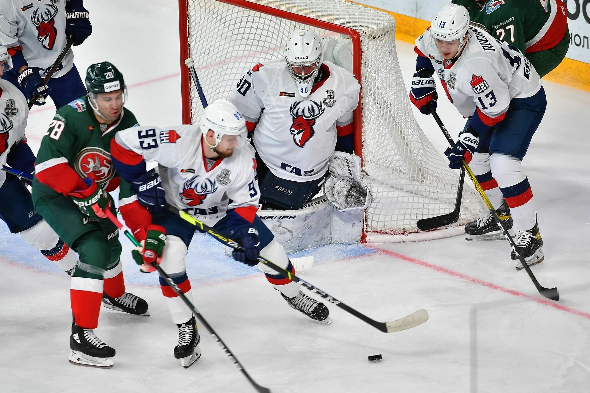 Фирменный магазин ак барс. Ак барс чистополь. Ак барс 2012. Чистополь центр. Ак барс казань музей машин.