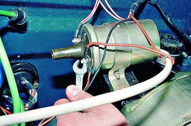 Катушка зажигания газ 3110. Катушка зажигания волга 3110. Б116-02 катушка зажигания. Катушка зажигания газ 3110. Зажигания волга 3110.