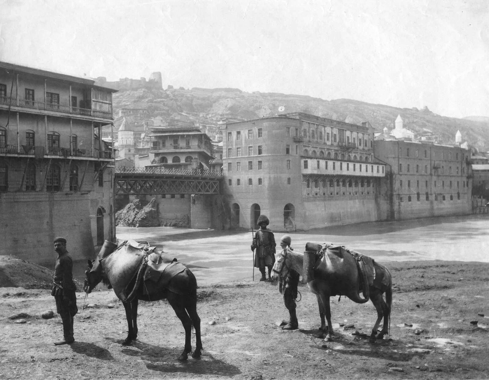 Грузия раньше. Грузия 19 век Тифлис. Старый Тбилиси Тифлис 19 век. Тифлис город 20 век. Тифлис 1900 кура.