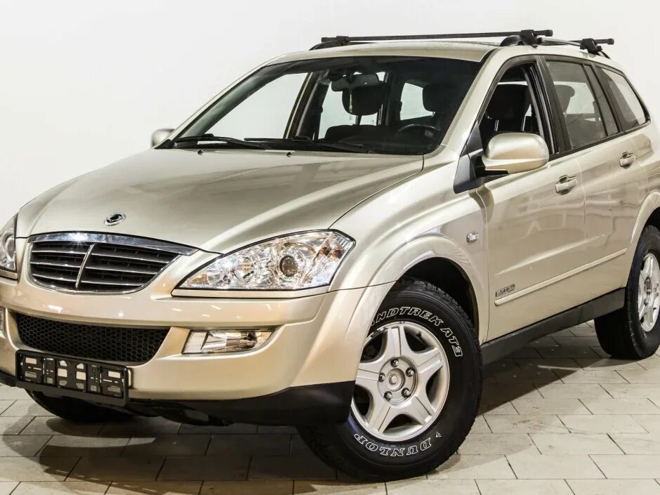 Купить саньенг рекстон с пробегом. SSANGYONG Kyron 2008. SSANGYONG Kyron 2.0 МТ, 2010. Красивый SSANGYONG Kyron. Kyron белом фоне.