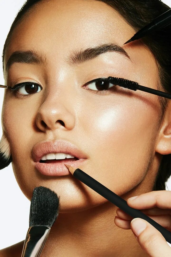 Make up service. Make up service