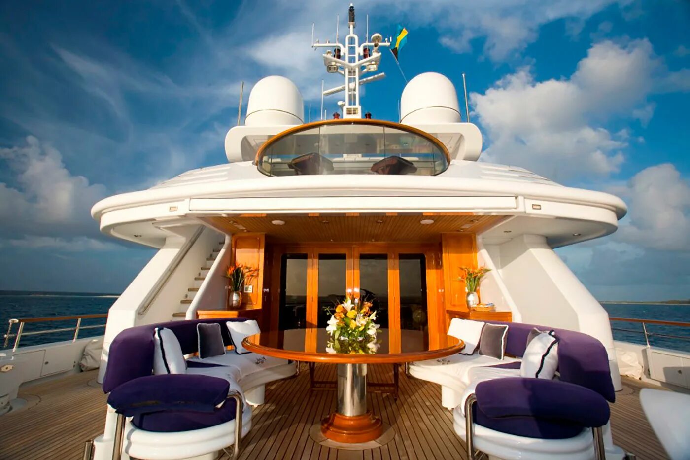 Устроены с роскошью. Будуар в стиле ампир. Стиль необарокко в интерьере. Устроены с роскошью. Бронзово-золотой цвет в интерьере.