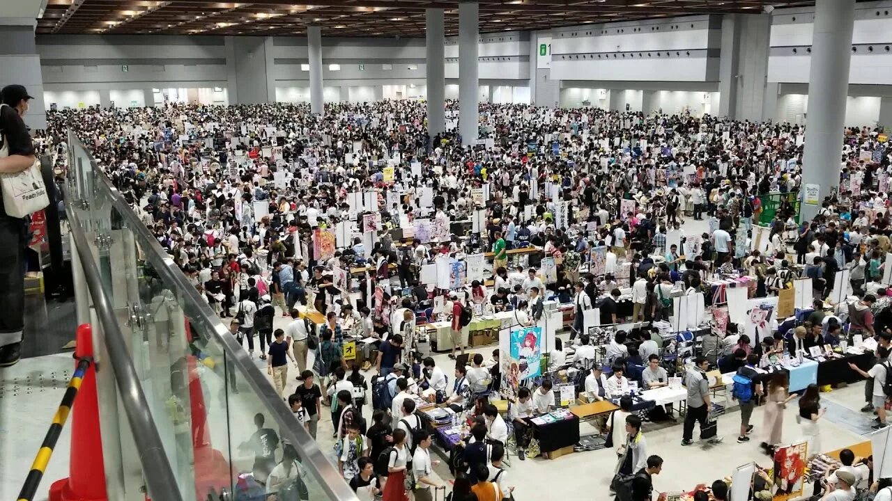 Комикет в Японии. Выставочный центр Токио. Tokyo big Sight Комикет. Выставочный центр Токио big Sight.. Tokyo big