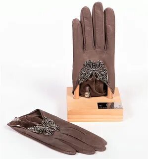 Перчатки бабочки