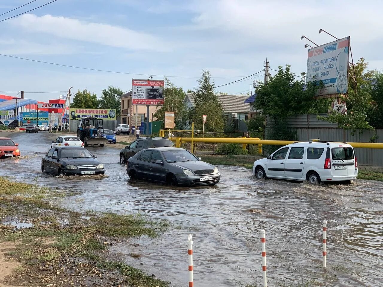 Какие районы затопило в оренбургской. Переулок Дальний 35 Оренбург. Потоп в Оренбурге. Оренбург затопление о. Оренбург затопленные улицы.