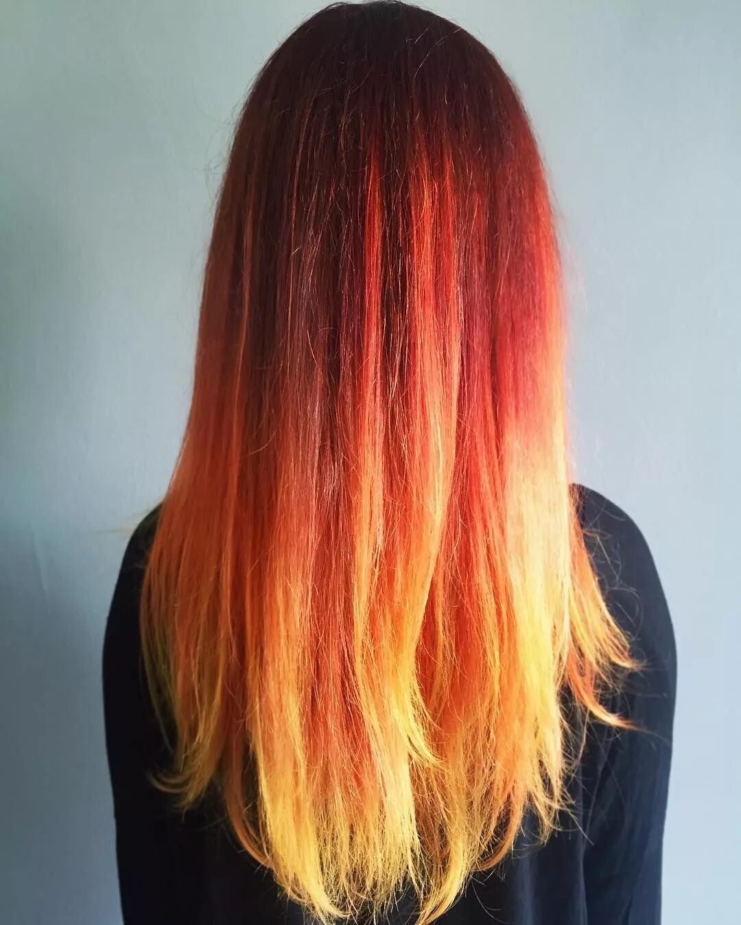 омбре на рыжие волосы. рыжее омбре на светлые. оранжевые кончики на рыжих волосах. мелирование деграде. яркие рыжие пряди.