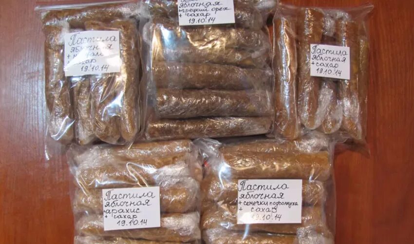 Картина из пастилы. Фотосессия о пастила трубочками. Контейнер для хранения пастилы. В чем хранить пастилу. Пастила домашняя.