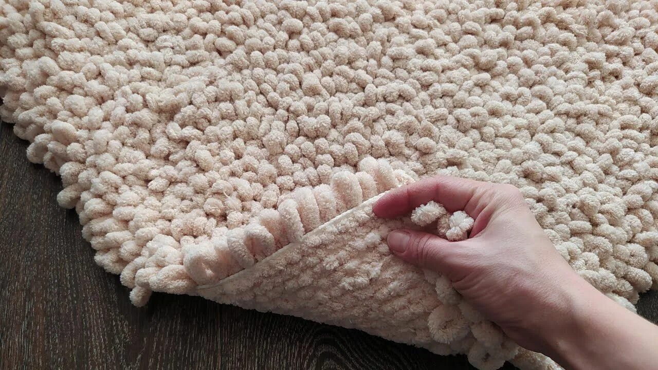 Как связать коврик из ализе. Коврик ализе пуффи коврик. коврик из пряжи ализе пуффи. ковер из ализе пуффи. пряжа ализе пуффи.