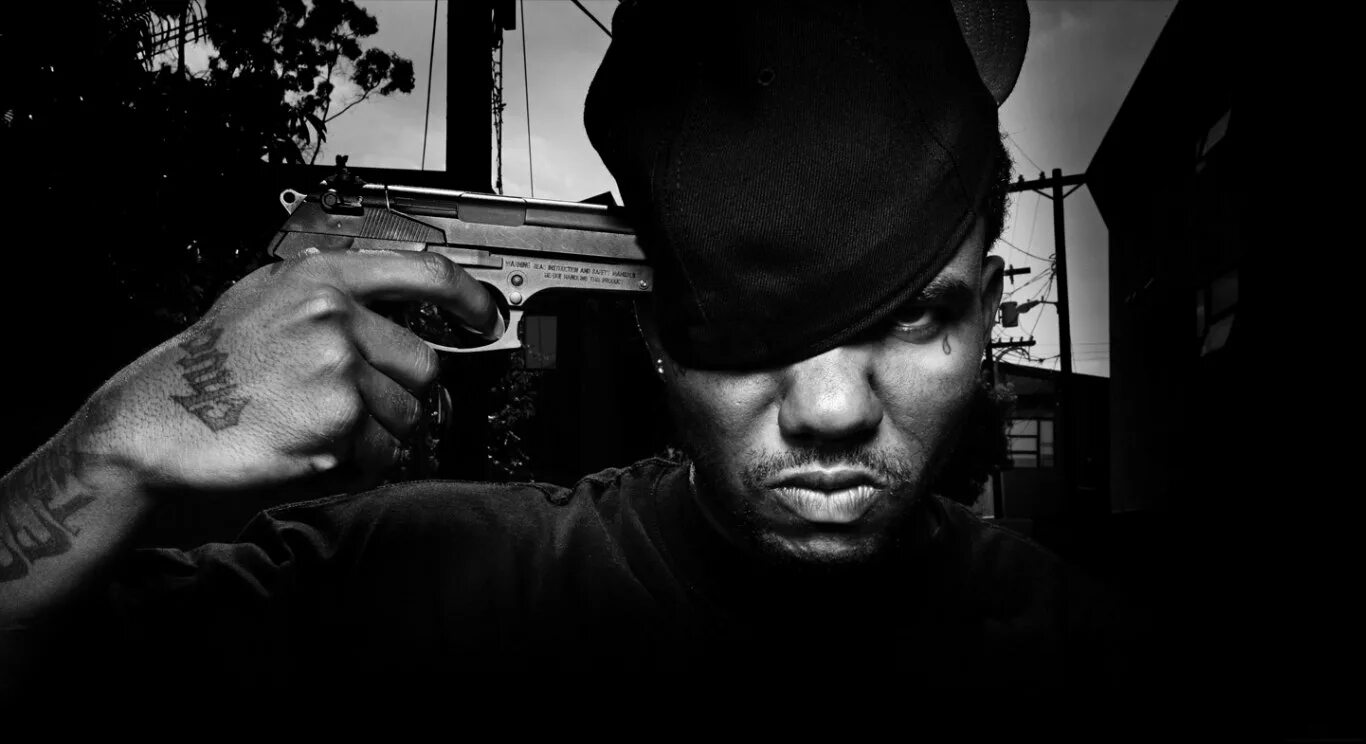 Malik kain - grinding for a dollar (gangsta remix). Гангстер рэп 2 pac. 2 pac gangsta remix. 2 pac gangsta remix. Notorious big 2pac.