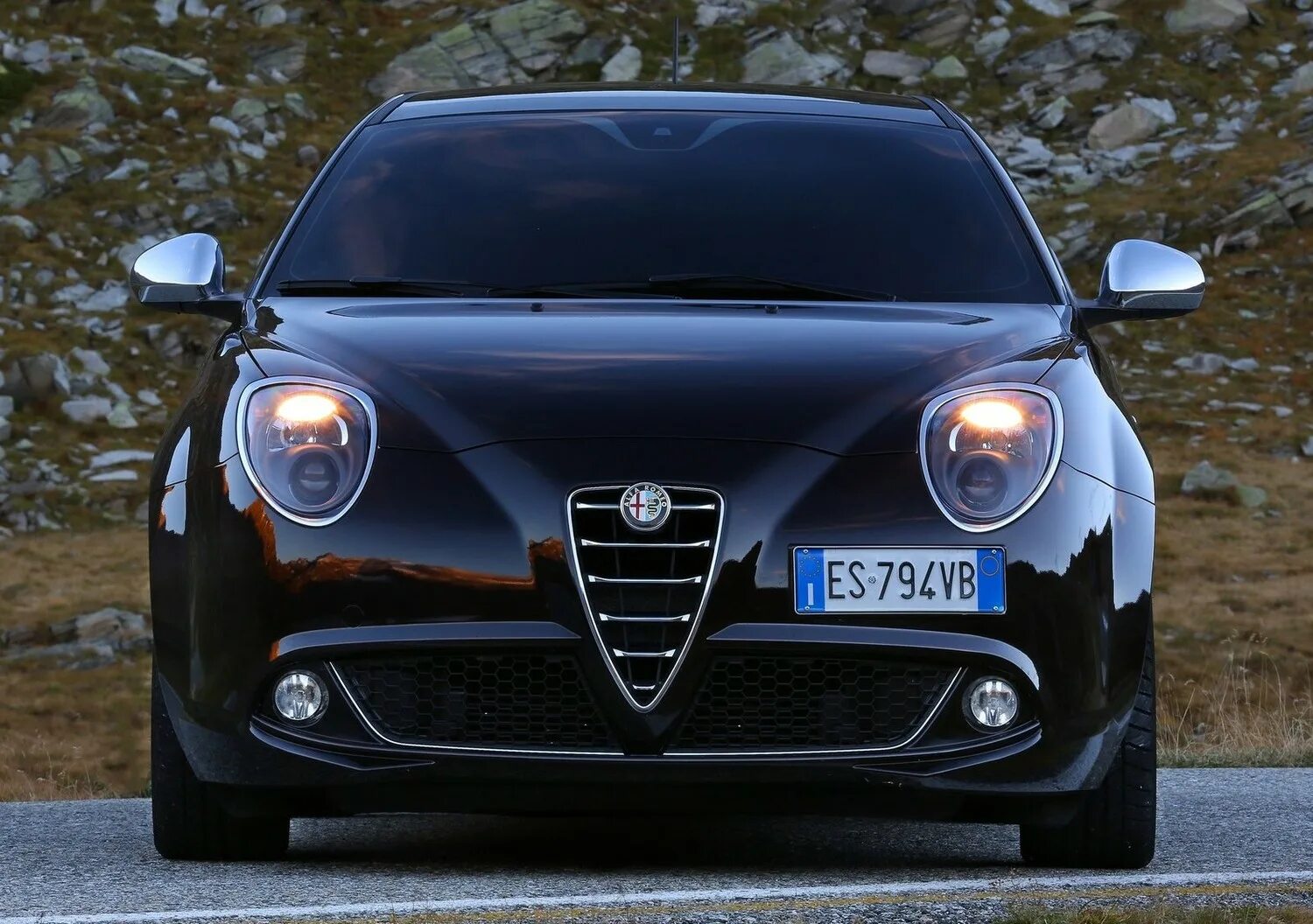 Альфа без ромео. Альфа Ромео. Alfa Romeo Mito. Alfa Romeo 2014. Альфа Ромео купе.