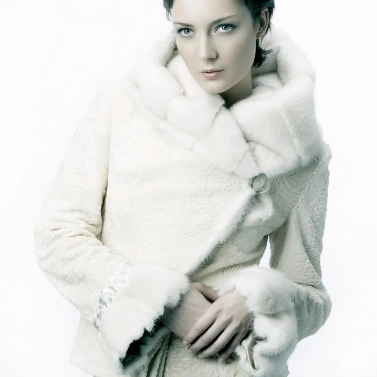 Москва мир кожи и меха в сокольниках. Кожа и меха фонтана саранск. Мир кожи и меха в санкт петербурге. Мир кожи и меха. Магазин меха елец.