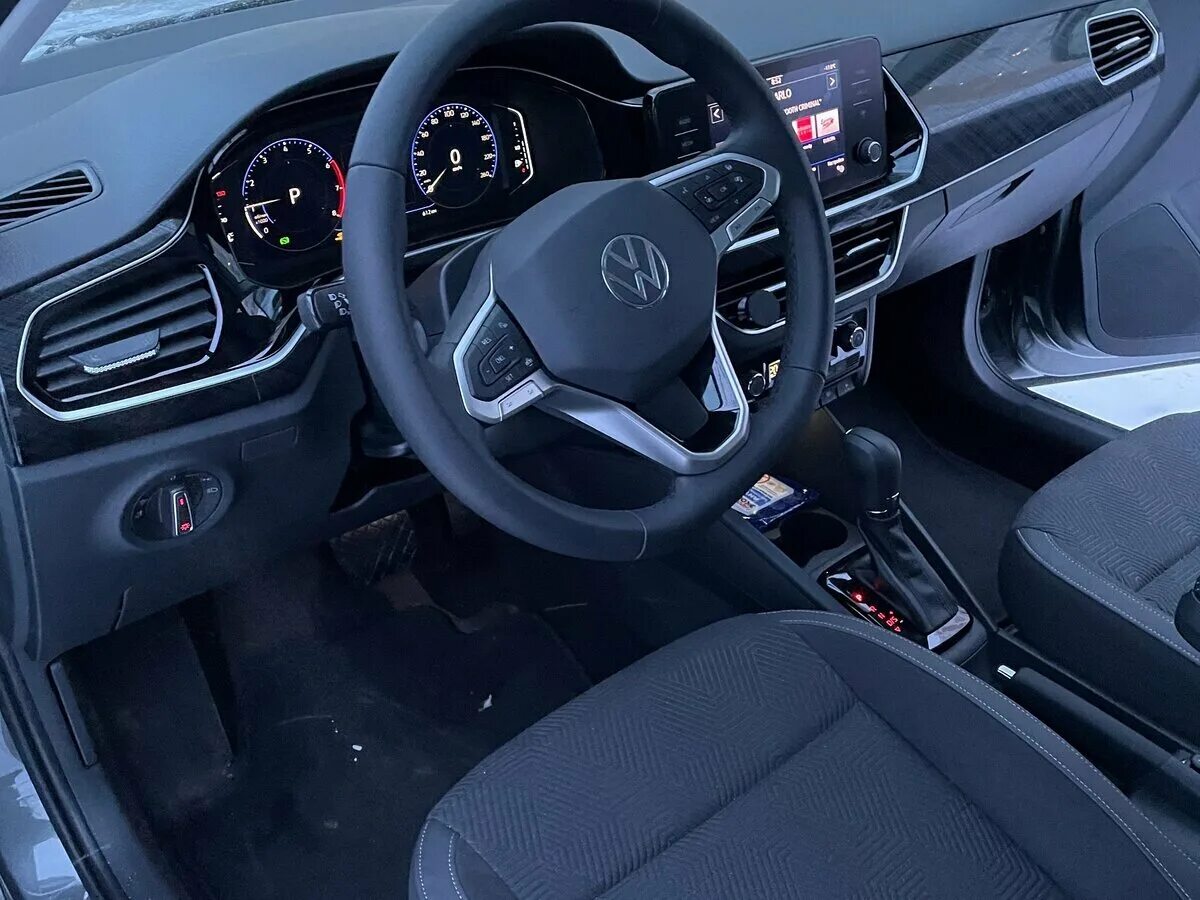 Volkswagen поло 2021. 6. Фольксваген поло 2021 синий. Volkswagen polo 2018 серый. Фольксваген поло 2021 комплектации.