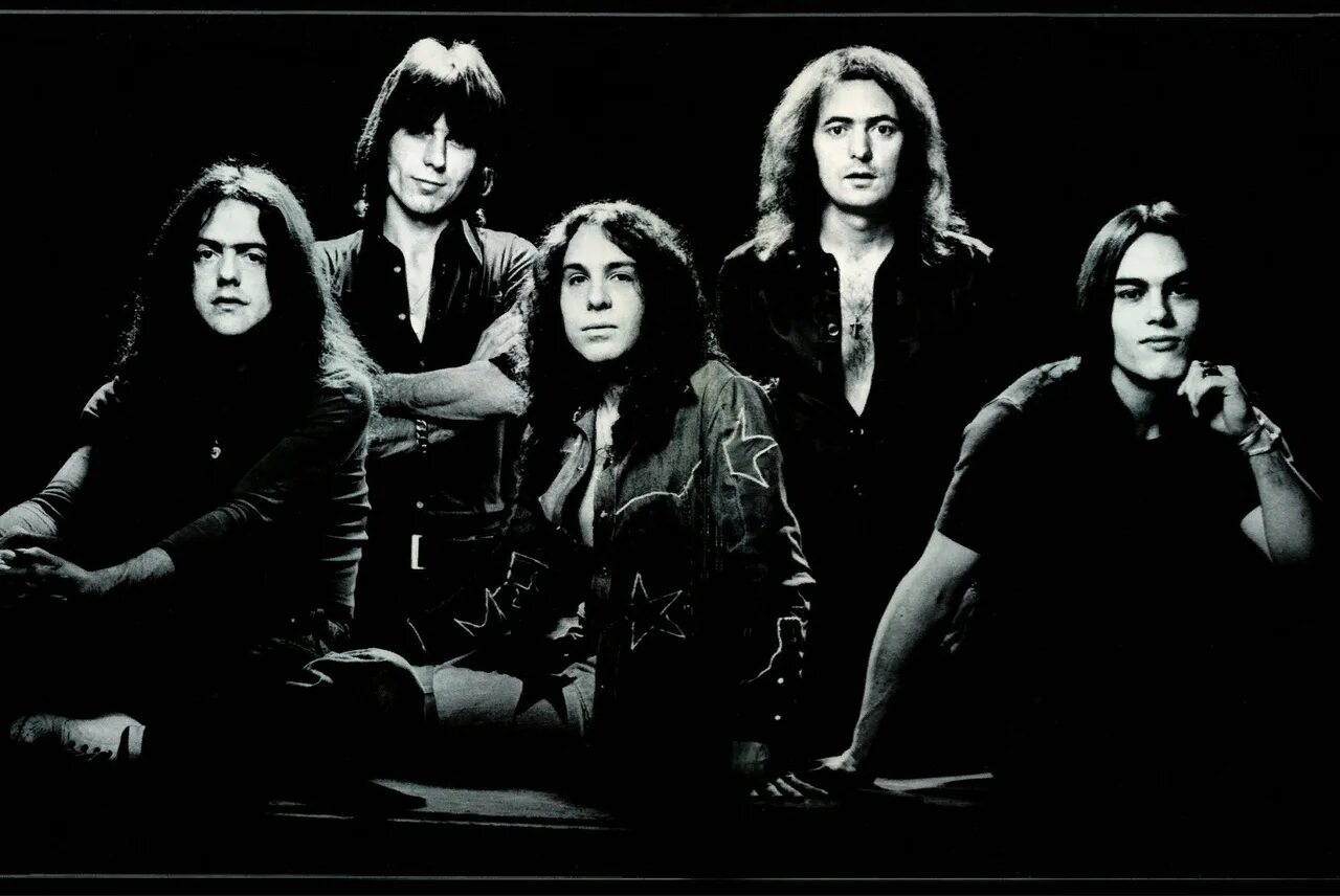 Rainbow temple of the king. Рейнбоу группа 1976. Blackmore Ritchie Rainbow - 1976. Ritchie Blackmore's Rainbow & Rising. Blackmore Ritchie Rainbow - 1976 Rising.