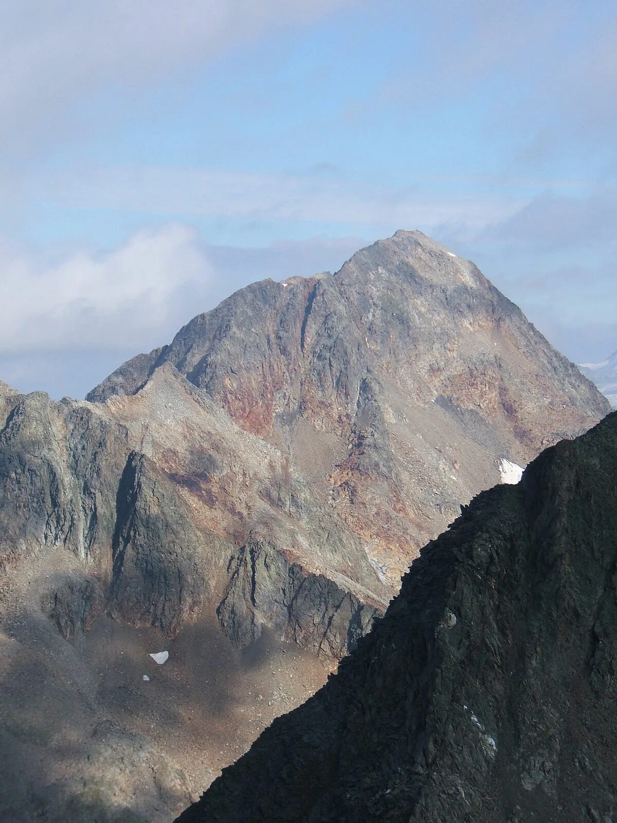 Горы. Вторая по величине гора. Название гор. Гора иремель на карте уральских гор. Хребет кисо японии.