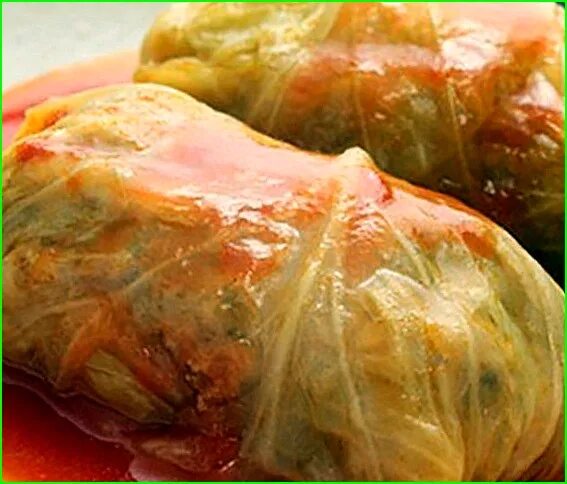 Можно ли голубцы при похудении. Огромный голубец. вкусные голубцы для диабетиков. голубцы две штуки. фарш в помидоре голубцы.