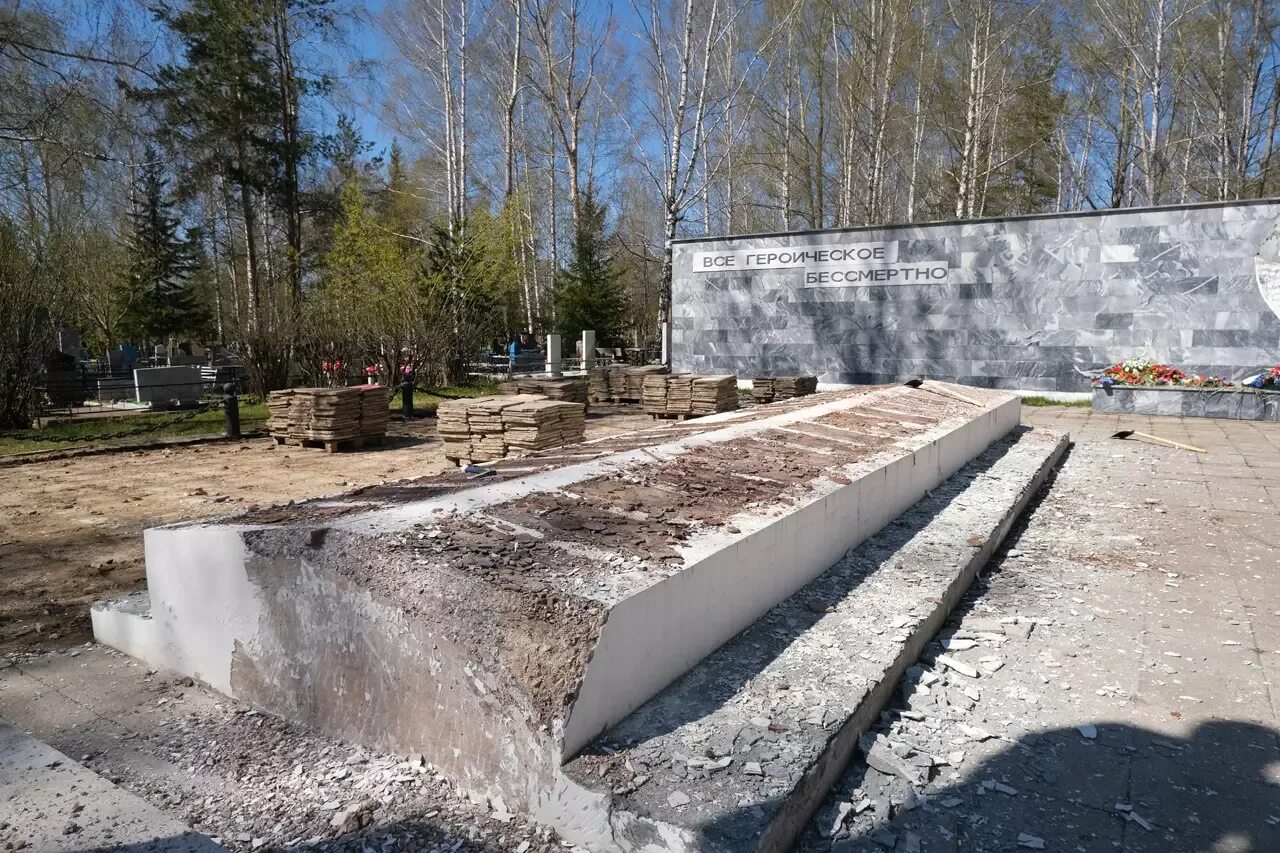 Обелиск ревда. Обелиск ревда
