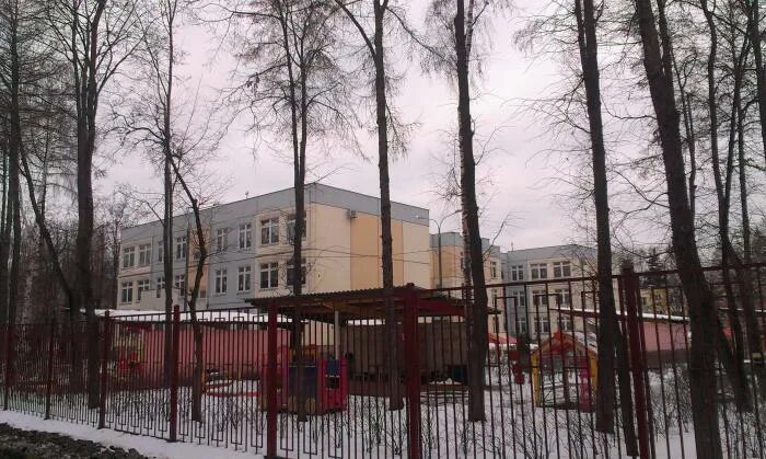 Москва школа маршала чуйкова. Школа на юв им маршала чуйкова инста. Школа им маршала чуйкова дошкольное отделение. Детский сад маршала чуйкова. И чуйкова.