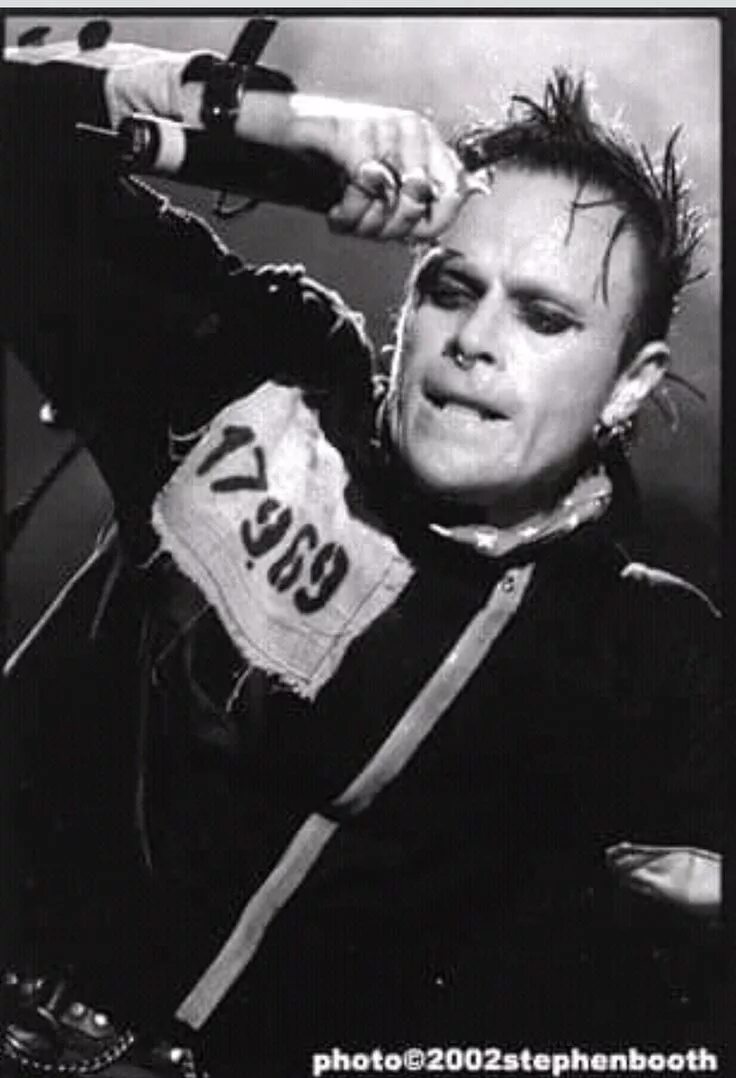 Флинт ф. Keith flint 2002. продиджи кейт флинт. prodigy солист. keith flint 1992.