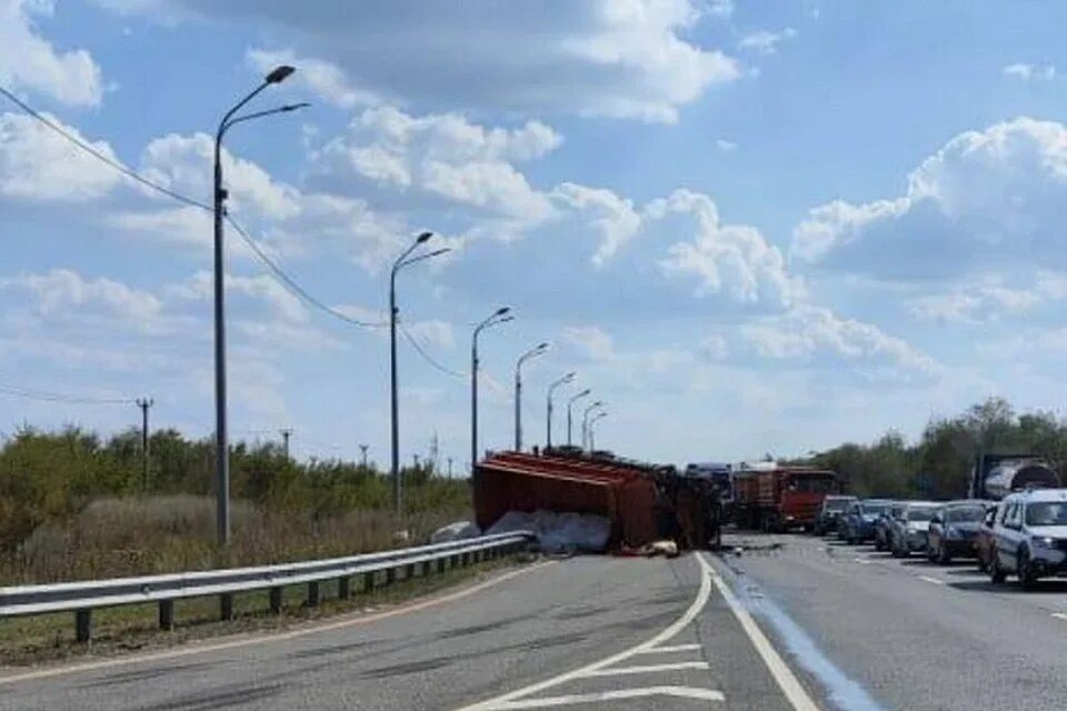 Каменск шахтинский м4. Авария м4 Дон Воронежская область 630 км. ДТП Дон м4 662 километр 2023 год. Авария 15.08.23года на трассе м4 Дон 114 км.